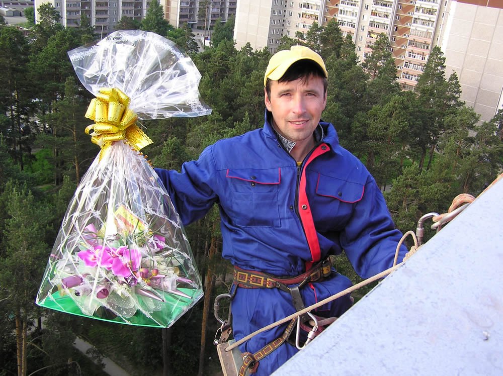 доставка цветов в Хабаровске в окно