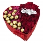 Цветы и конфеты в коробке Сердце
